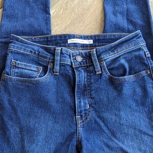 Levis Strauss & Co, 721 High Rise Skinny Dark Wash Blue Jeans, Size W27 x 28L